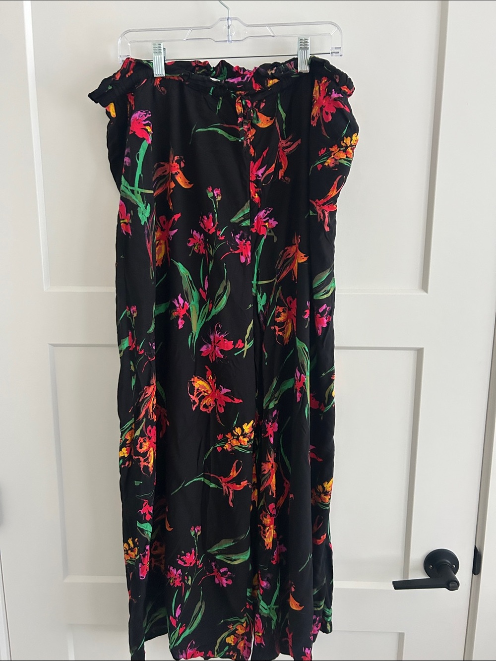BP. Black Floral Wide Leg Pants XL Paperbag Waist